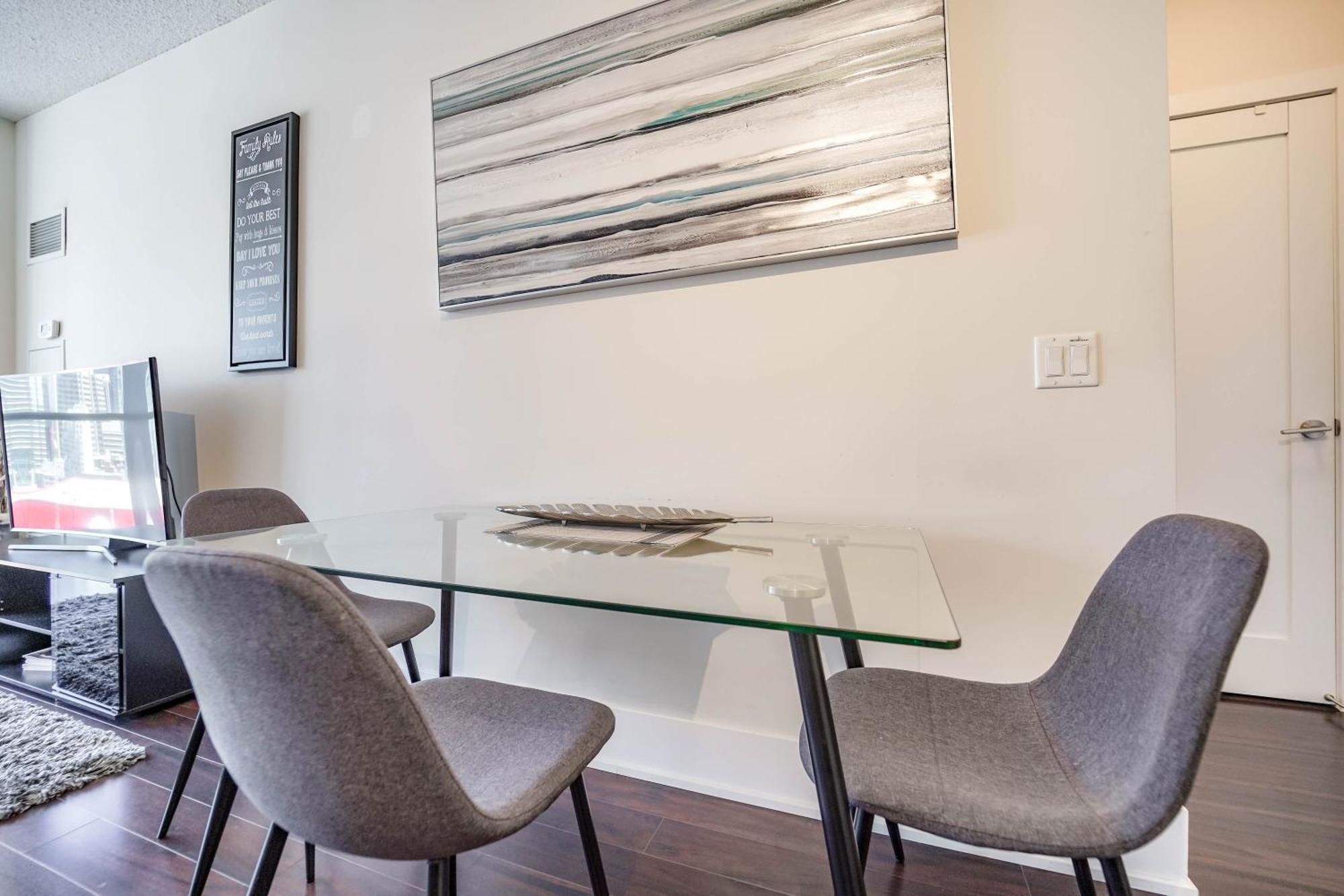 Chol Furnished Suites Heart Of Downtown Toronto, 2 Beds, Free Parking, Cn Tower View Exterior foto
